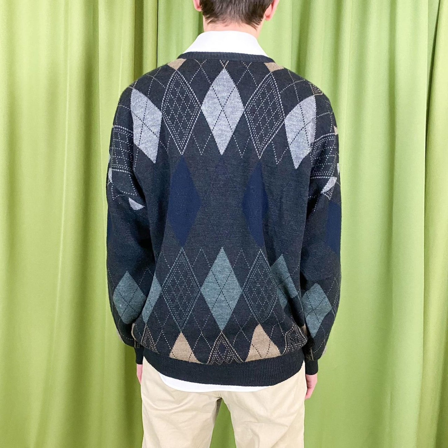 80s Vintage Black and Grey Argyle Knit V Neck Sweater