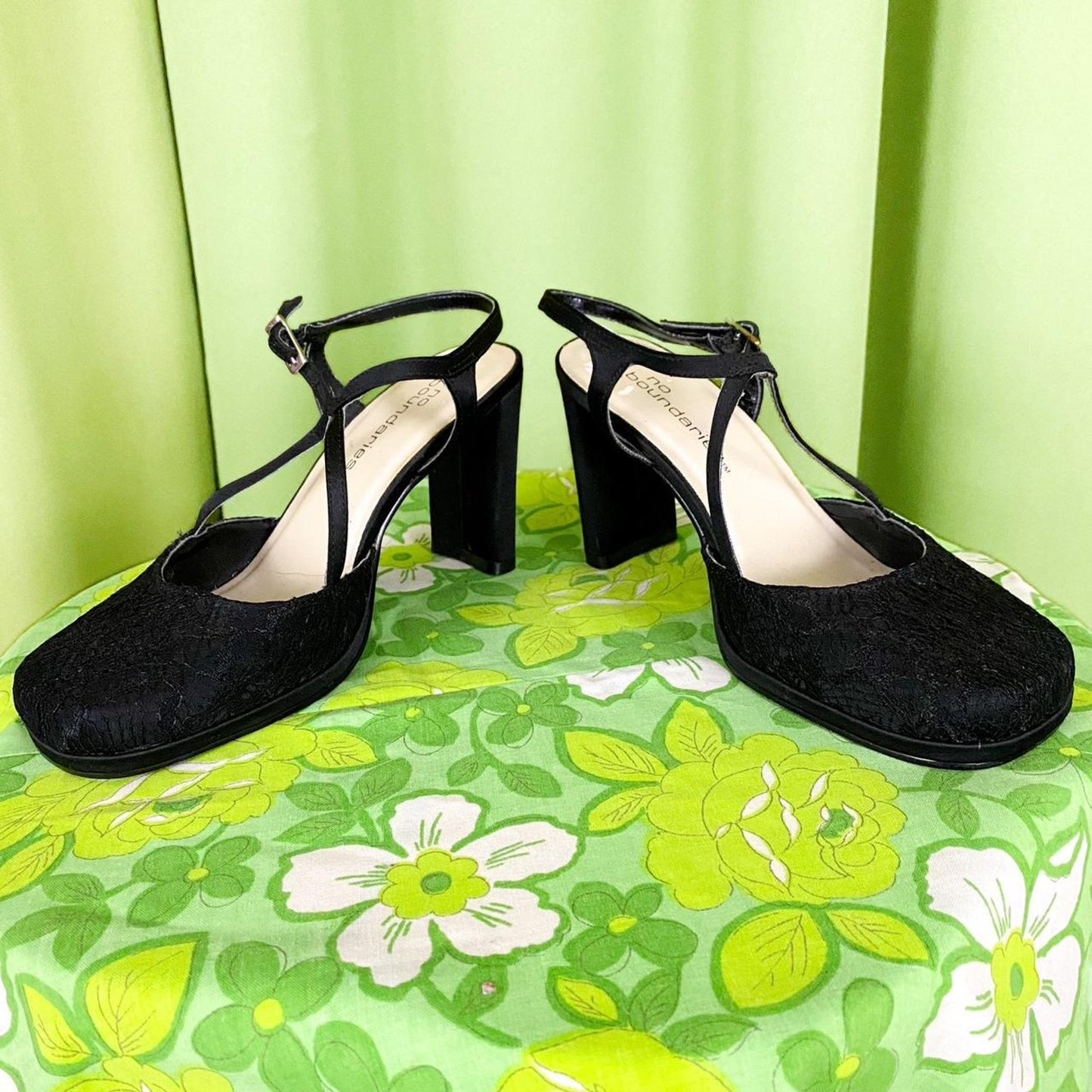 90s Black Lace Mary Jane Heels With Buckle Closure
