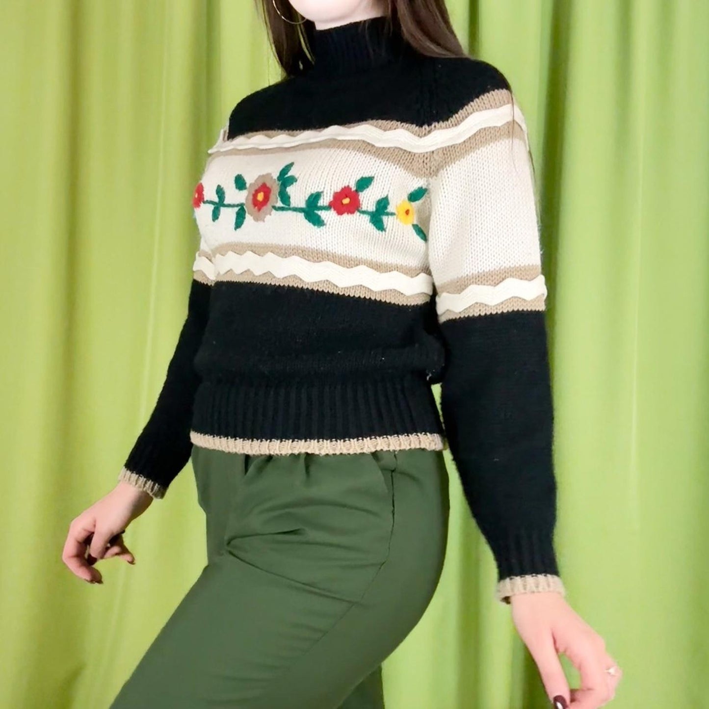 80s Vintage Black Tan and Red Floral Knit Rick Rack Sweater