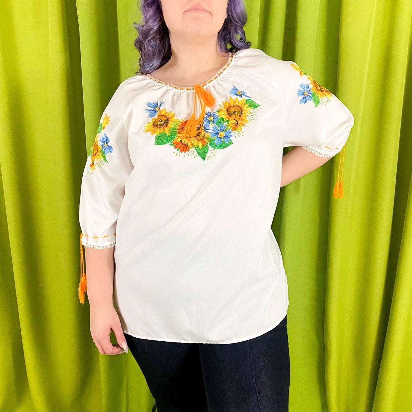 70s Vintage Yellow and White Sunflower Embroidered Short Sleeve Peasant Blouse