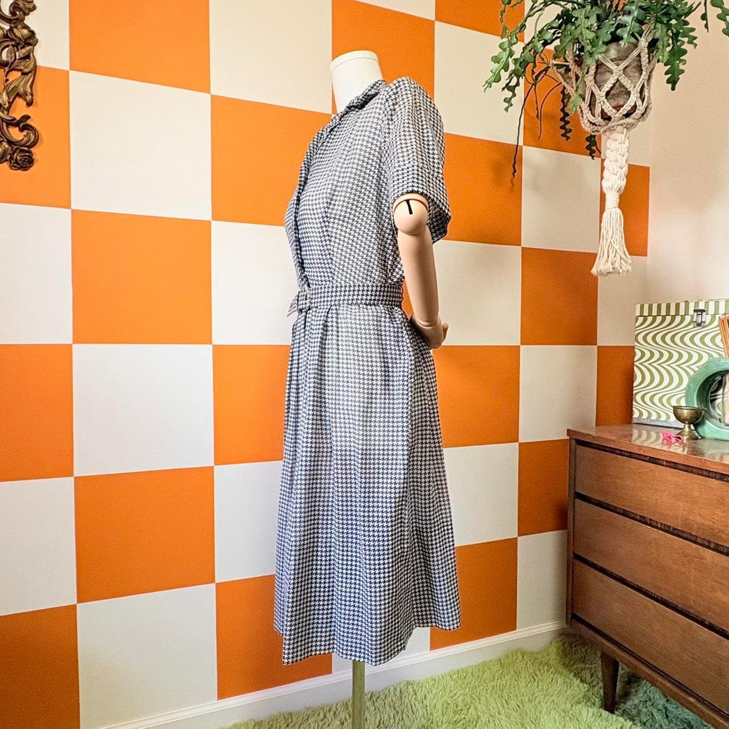 50s Vintage Black and White Houndstooth Pleated Midi Shirt Dress