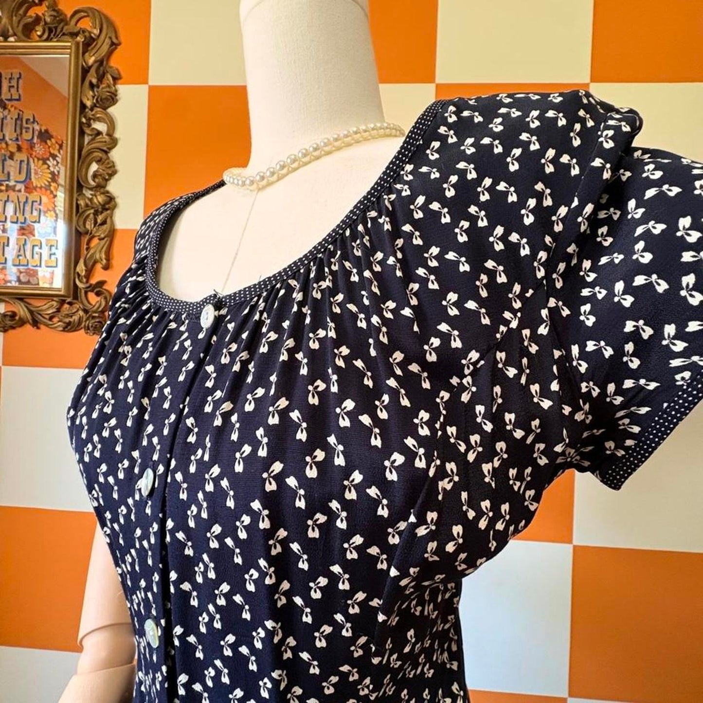 90s Vintage Navy Blue and White Bow Print Scoop Neck Shirt Dress