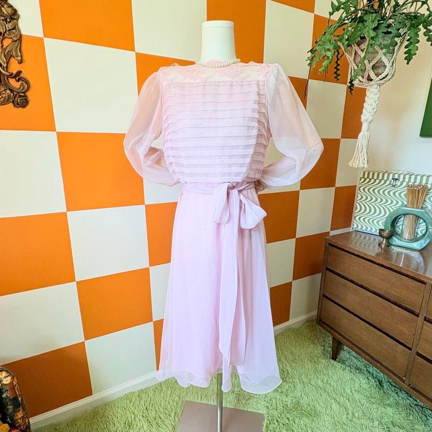 80s Vintage Pastel Dusty Pink Sheer Sleeve Lace Midi Dress