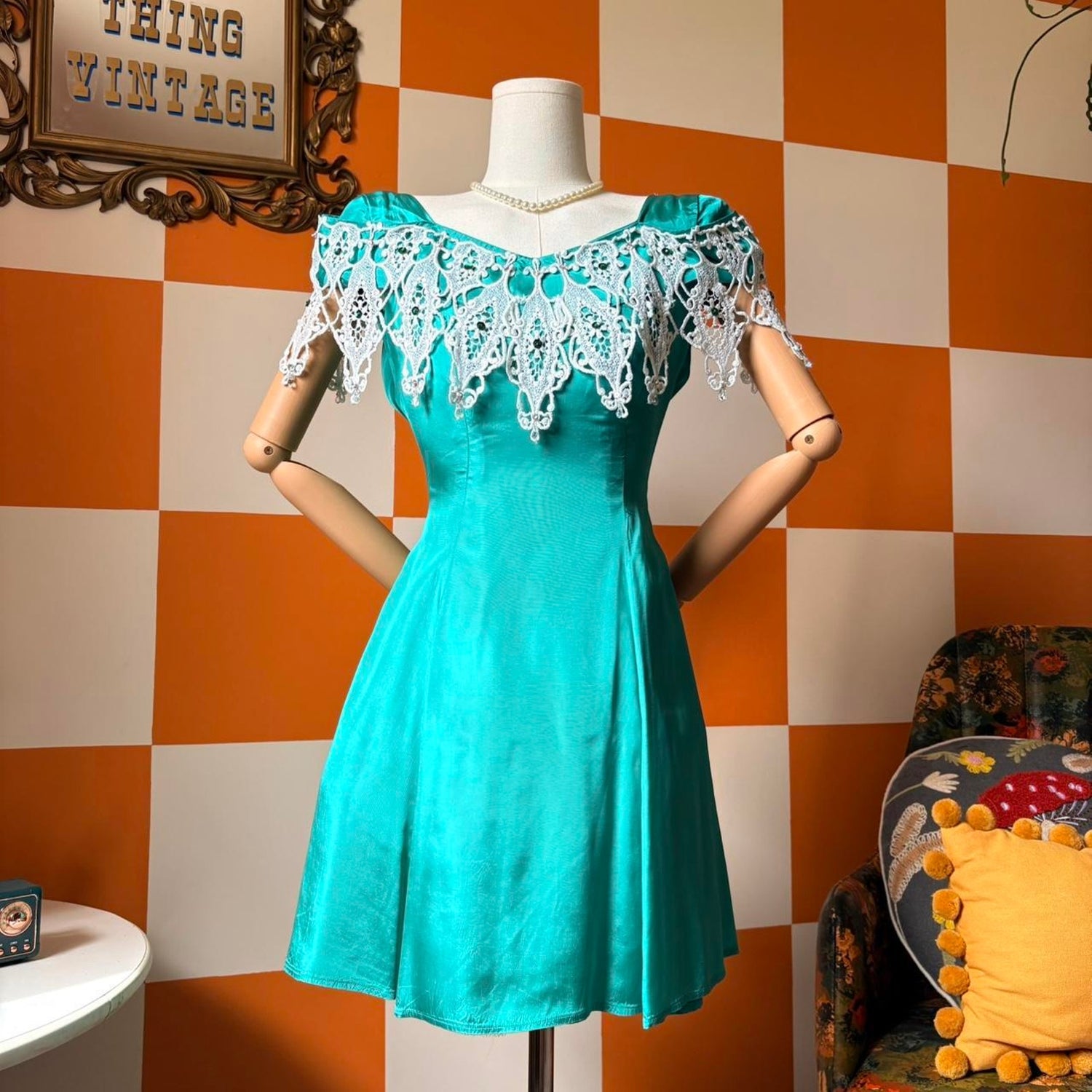 80s 90s Vintage Kelly Green Satin And Lace Faux Off the Shoulder Mini – Oh, This Old Thing Vintage