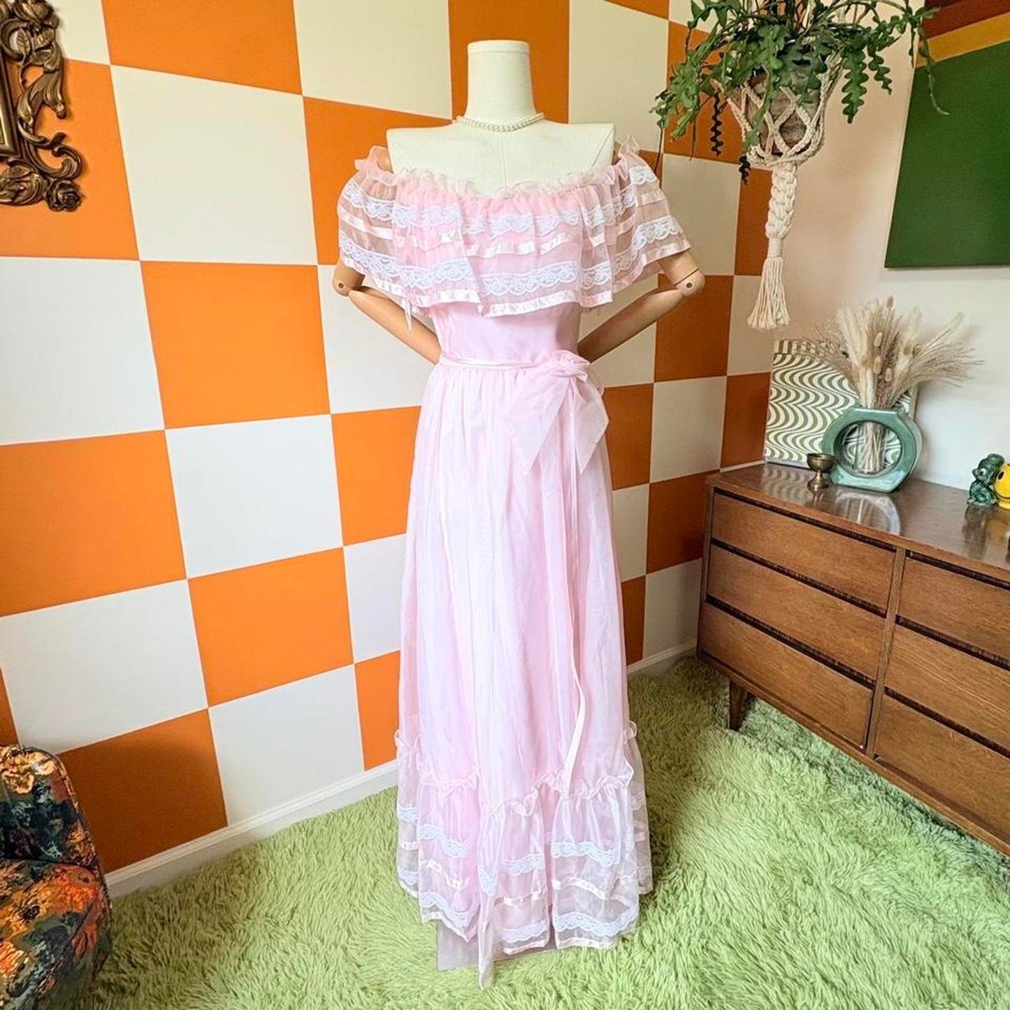 70s Vintage Pastel Pink Lace Off The Shoulder Prairie Style Formal Gown