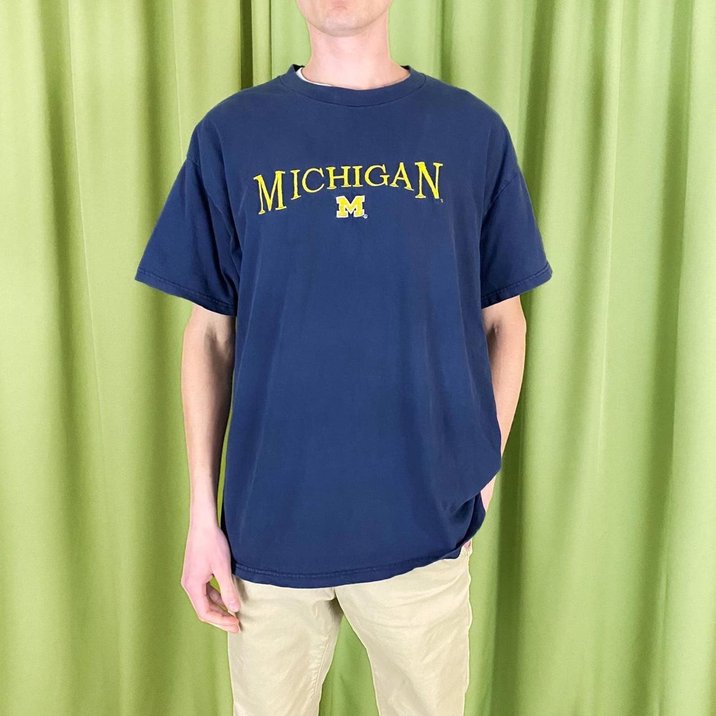 90s Vintage Navy Blue and Yellow University of Michigan T Shirt