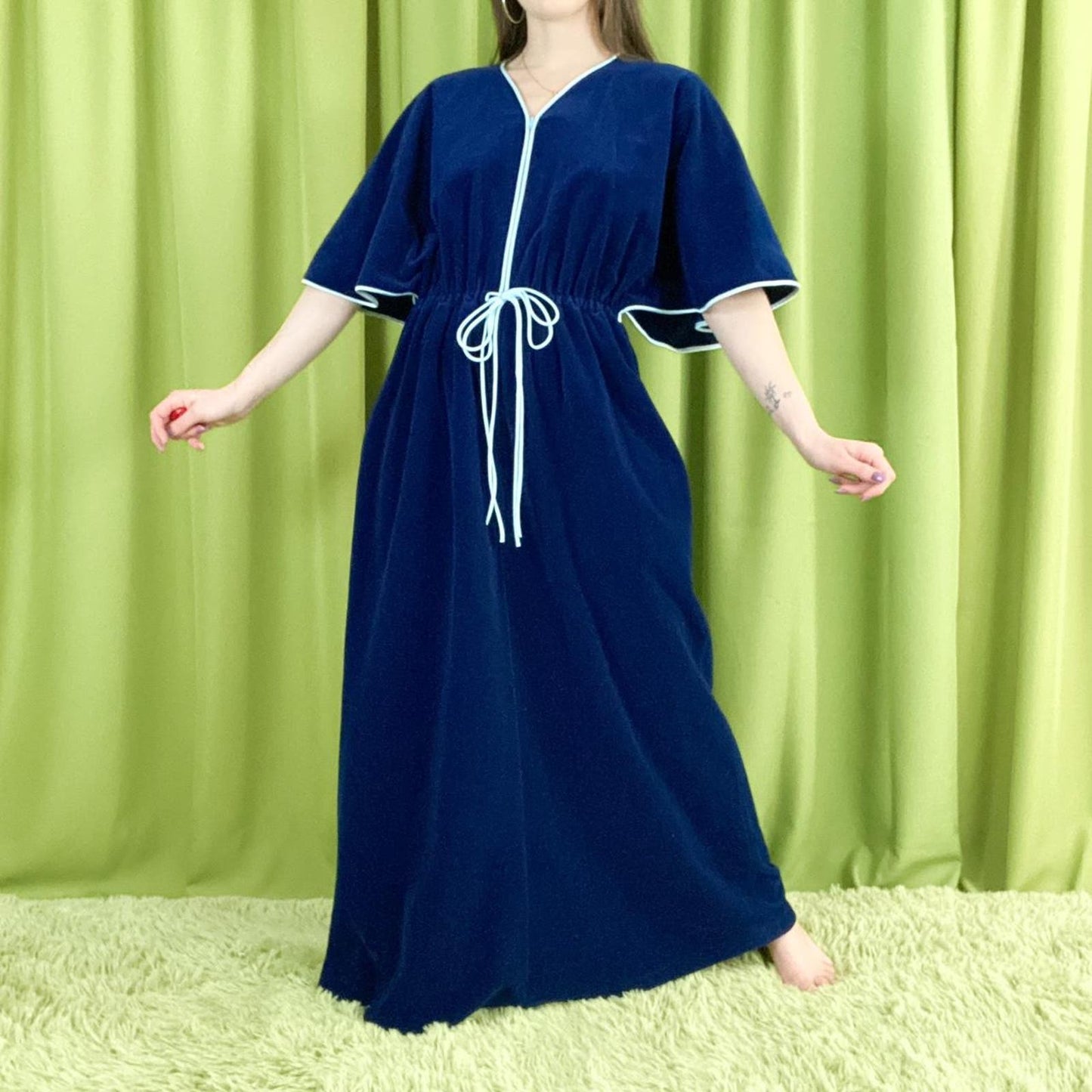 70s Vintage Navy and Light Blue Velvet Batwing Sleeve Vanity Fair Robe