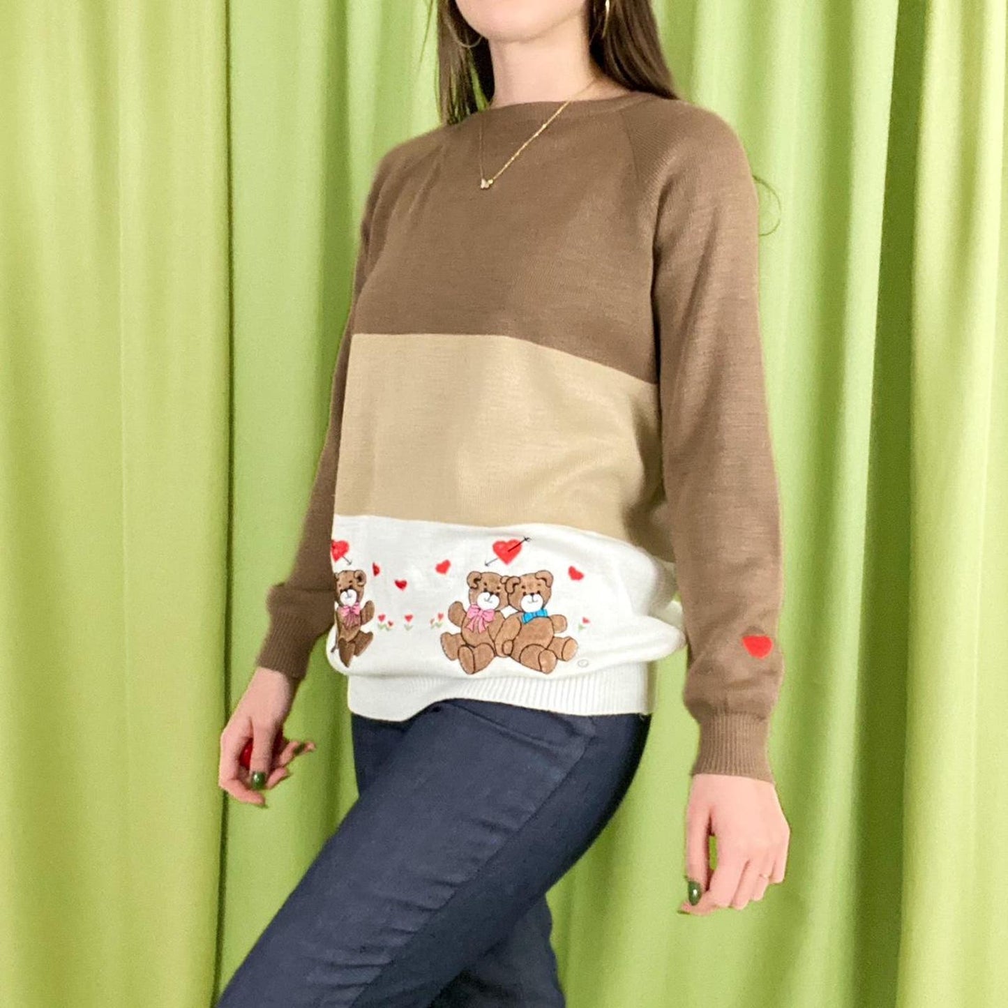 80s Vintage White Tan and Brown Heart Teddy Bear Embroidered Sweater