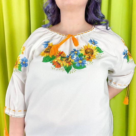 70s Vintage Yellow and White Sunflower Embroidered Short Sleeve Peasant Blouse